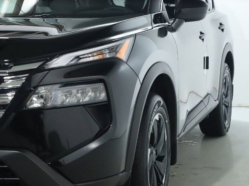 Certified 2026 Nissan Rogue SV image 5