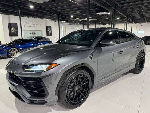 Used 2019 Lamborghini Urus image 3