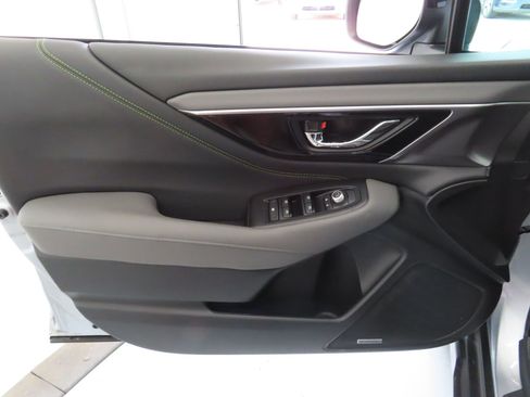 Certified 2025 Subaru Outback Onyx Edition image 12