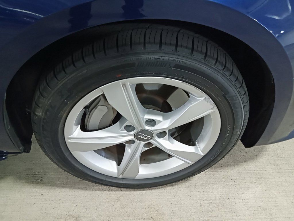 Used 2019 Audi A4 2.0T Premium w/ Convenience Package AWD/4WD image 14