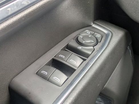 Used 2022 GMC Sierra 1500 Elevation image 23