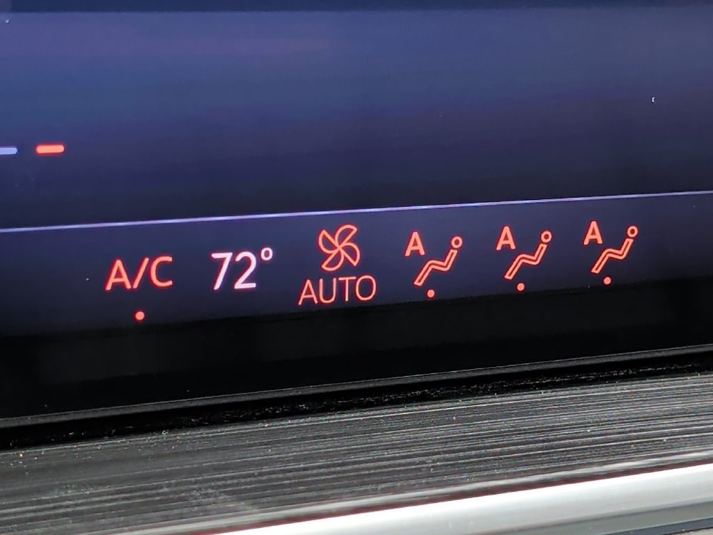 Used 2024 Buick Envision Preferred AWD/4WD image 27
