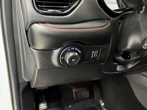 Certified 2023 Dodge Durango GT image 32