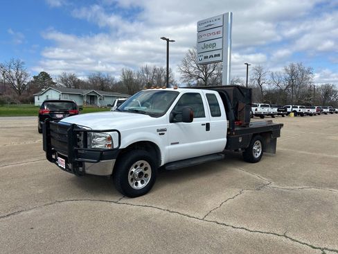 Used 2006 Ford F350 4x4 SuperCab Super Duty image 1
