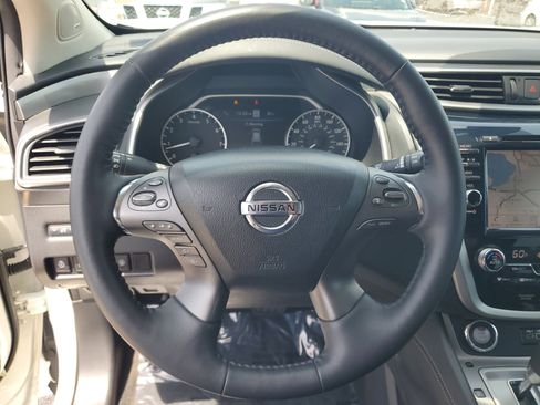 Used 2020 Nissan Murano SL w/ Moonroof Package FWD image 17