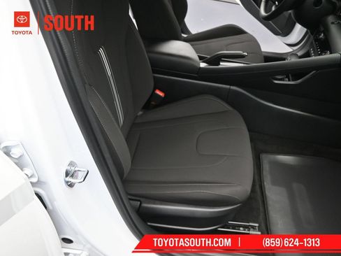 Used 2025 Hyundai Elantra Sport FWD image 33