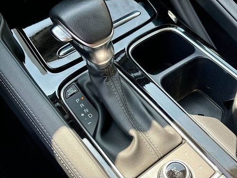 Used 2022 Kia Telluride SX w/ SX Prestige Package AWD/4WD image 17