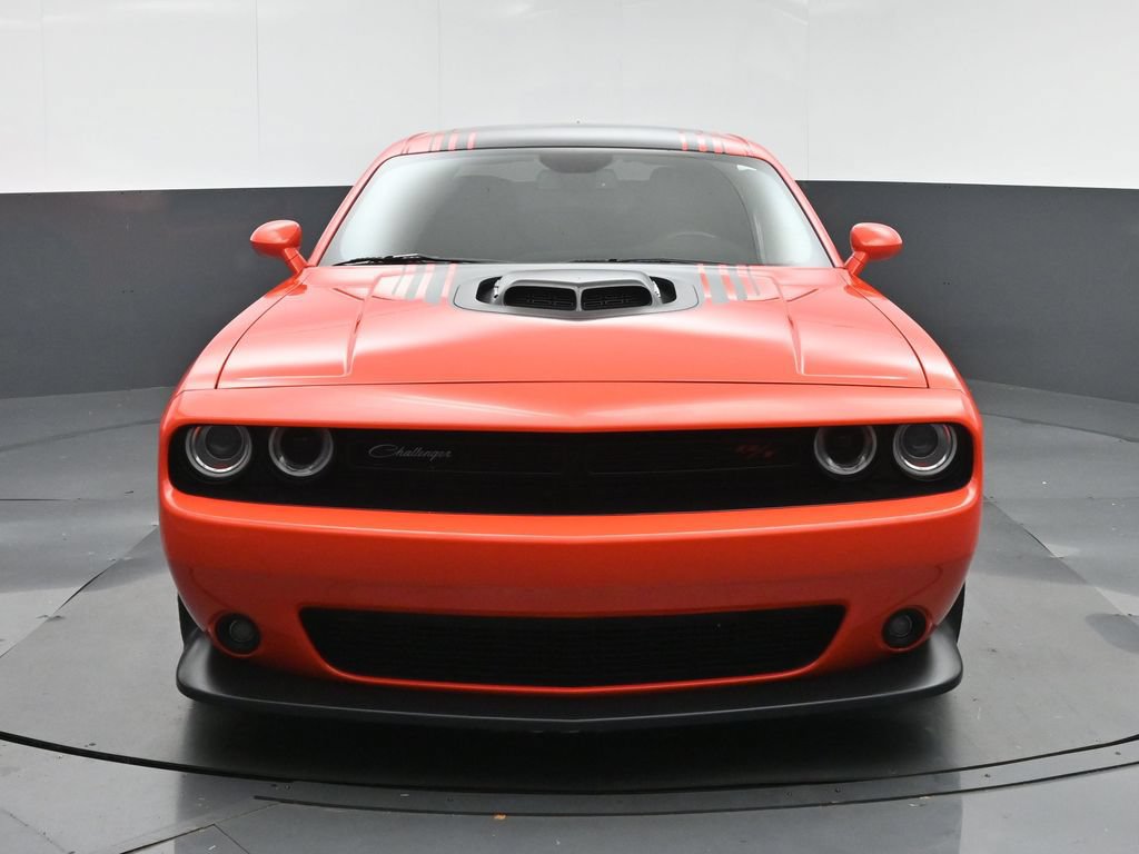 Used 2018 Dodge Challenger R/T Scat Pack RWD image 2