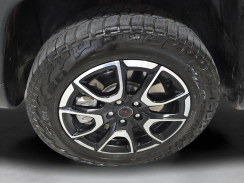 Used 2025 Jeep Compass Trailhawk AWD/4WD image 25