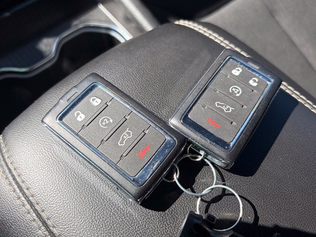 Used 2025 Jeep Grand Cherokee Laredo X w/ Luxury Tech Group I AWD/4WD image 21