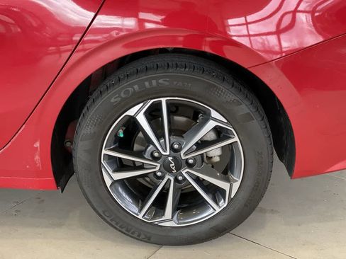 Used 2023 Kia Forte LXS image 12