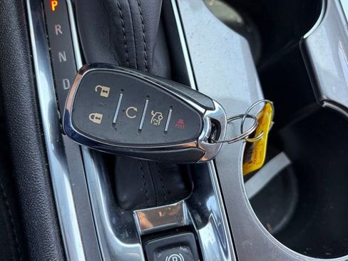 Used 2022 Chevrolet Malibu LT w/ Redline Edition FWD image 13
