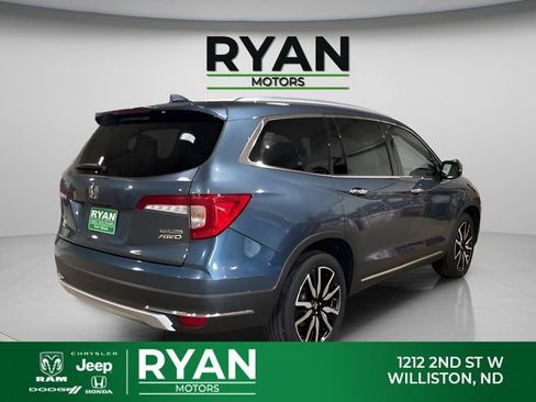 Used 2021 Honda Pilot Touring image 3
