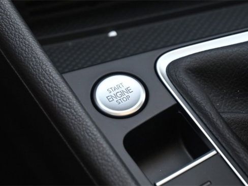 New 2025 Volkswagen Jetta SE image 19