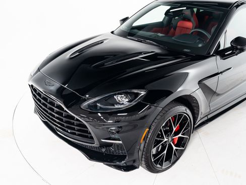 Used 2025 Aston Martin DBX 707 image 49