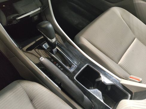 Used 2017 Honda Accord LX image 26