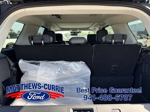 New 2026 Ford Expedition Active AWD/4WD image 14