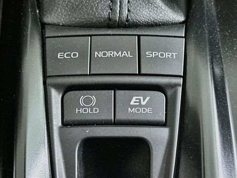 Used 2025 Toyota Camry SE w/ Multimedia Upgrade Package FWD image 19