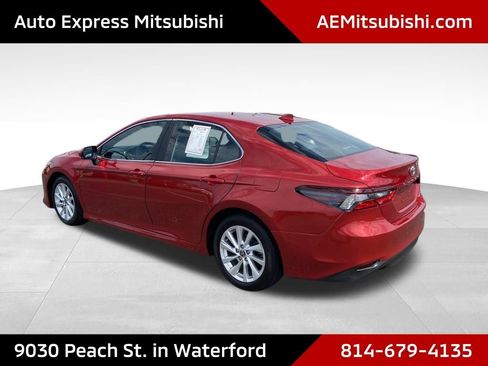 Used 2023 Toyota Camry LE image 5