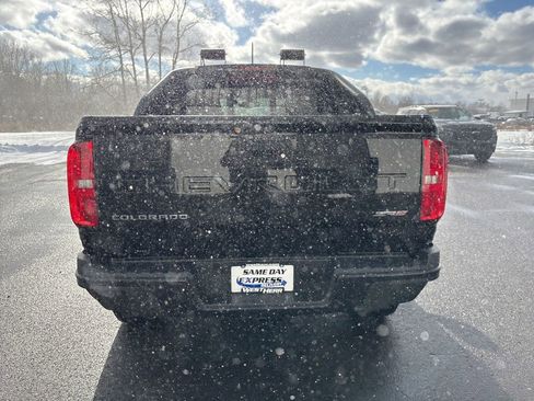 Used 2022 Chevrolet Colorado ZR2 w/ ZR2 Midnight Special Edition image 13