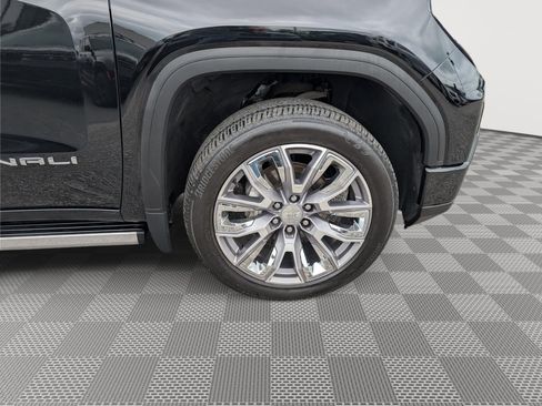 Used 2023 GMC Sierra 1500 Denali w/ Denali Reserve Package AWD/4WD image 9