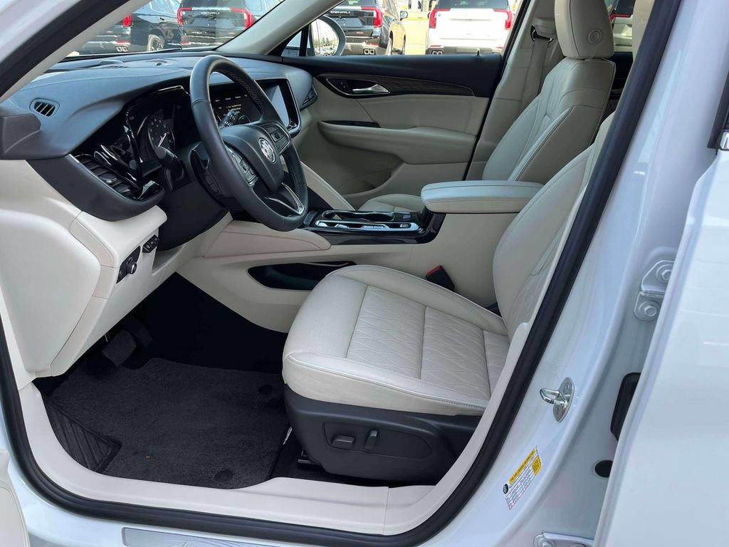 Certified 2022 Buick Envision Avenir w/ Technology Package II FWD image 28