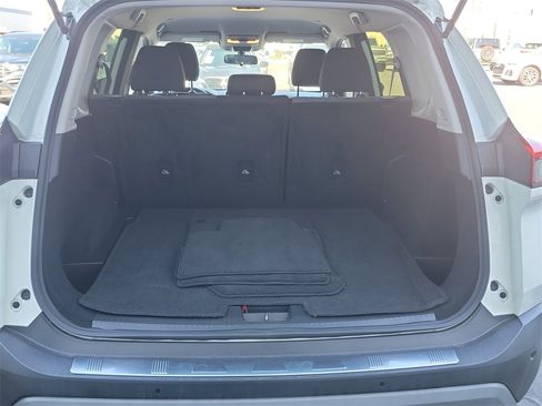 Certified 2023 Nissan Rogue SV image 21