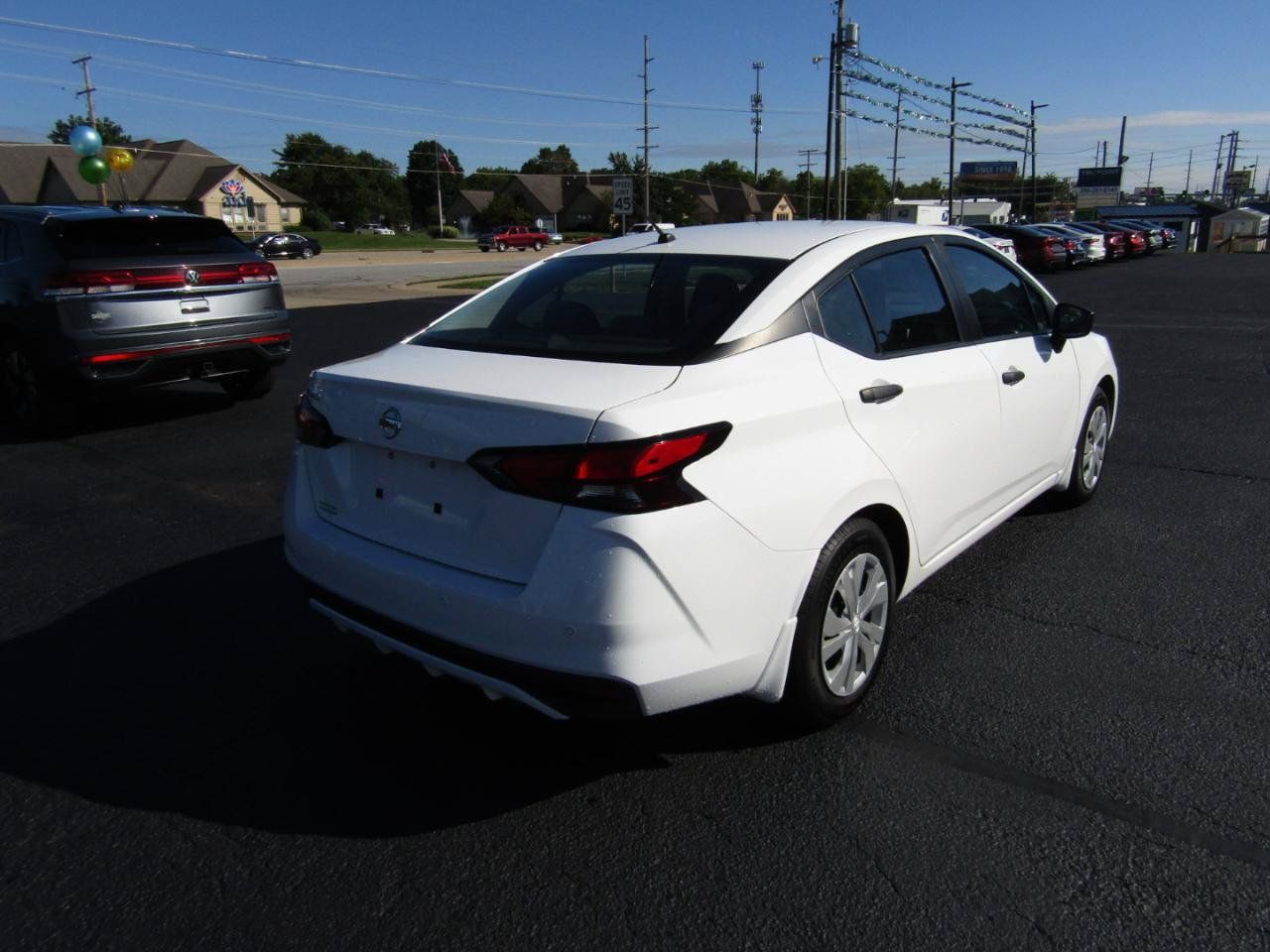 Used 2020 Nissan Versa S FWD image 8