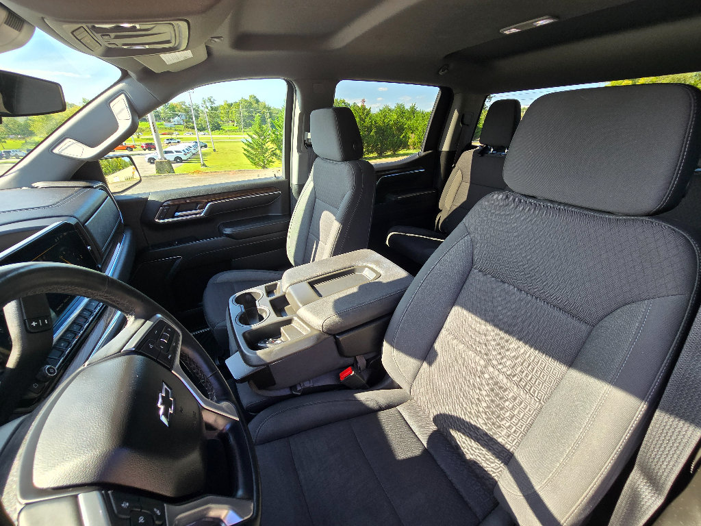 Used 2023 Chevrolet Silverado 1500 RST AWD/4WD image 12