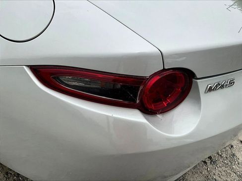 Used 2016 MAZDA MX-5 Miata Sport image 24