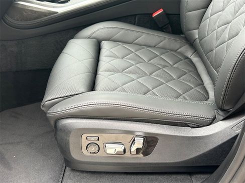 New 2025 BMW X7 xDrive40i image 16