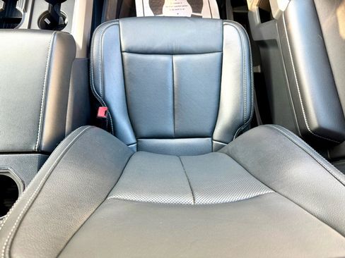 Used 2022 Ford F350 Lariat w/ Lariat Value Package image 31