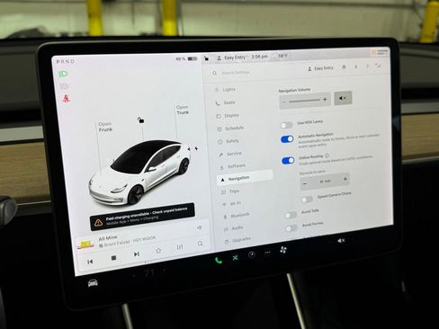 Used 2020 Tesla Model 3 Standard Range Plus image 37