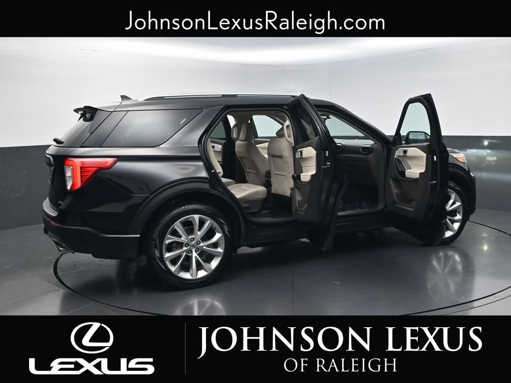 Used 2023 Ford Explorer Platinum w/ Technology Package AWD/4WD image 31