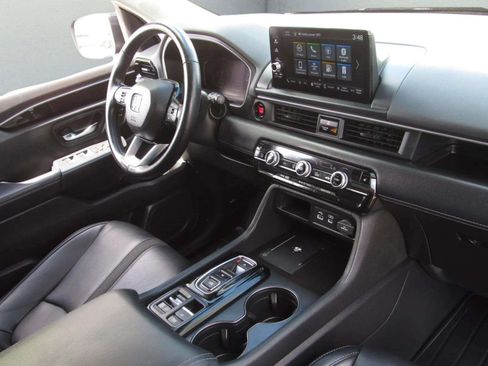 Certified 2024 Honda Pilot EX-L image 9