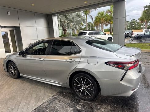 Certified 2023 Toyota Camry SE FWD image 4