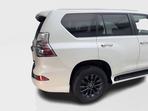 Used 2022 Lexus GX 460 Premium w/ Premium Plus Package image 16
