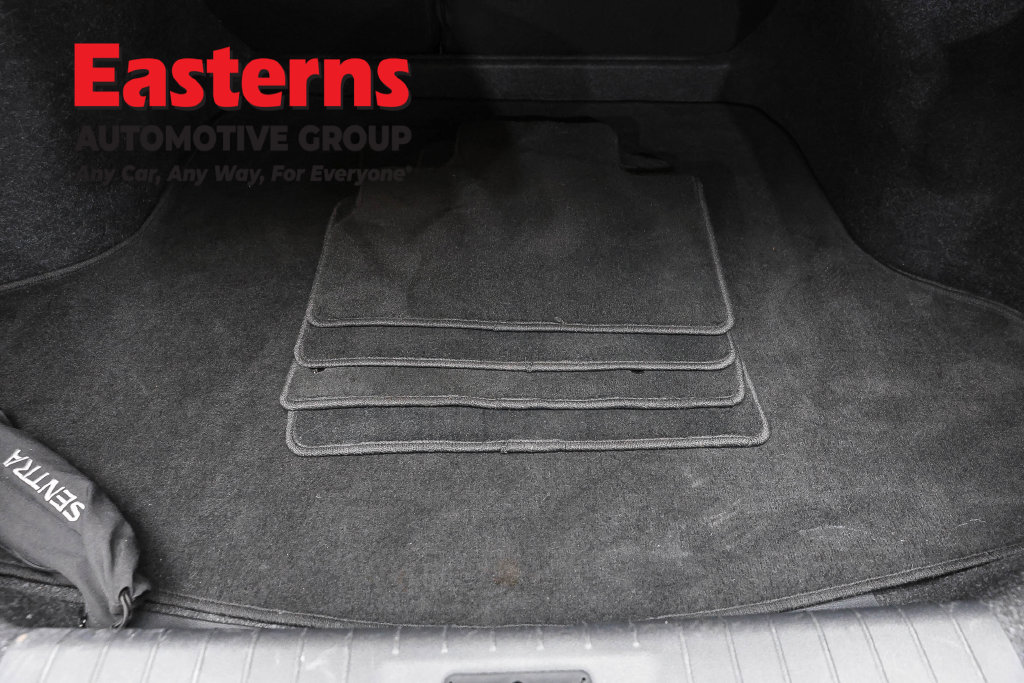 Used 2022 Nissan Sentra SR w/ SR Premium Package FWD image 10