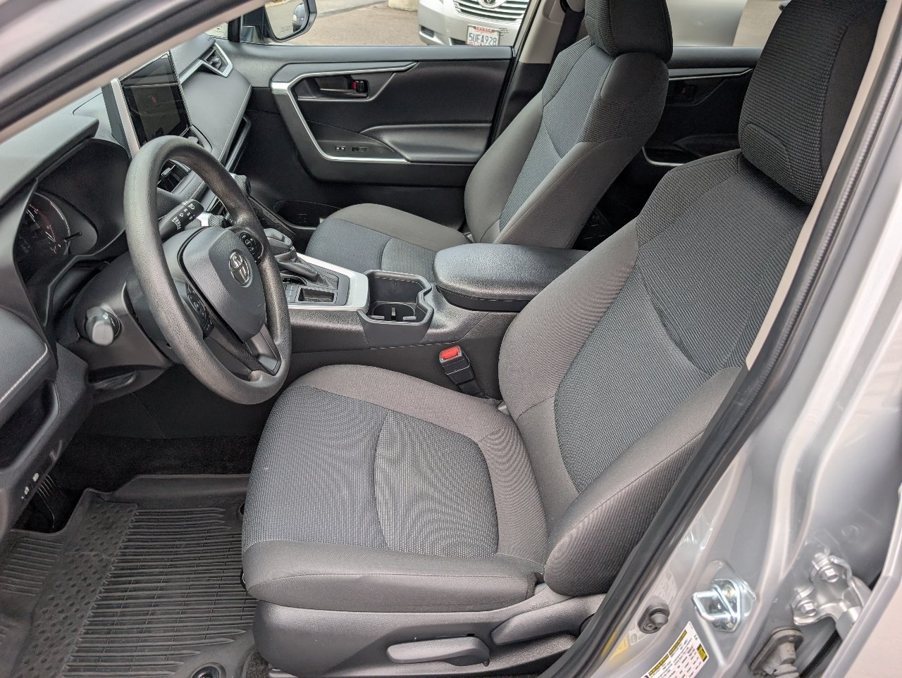 Used 2025 Toyota RAV4 LE FWD image 2