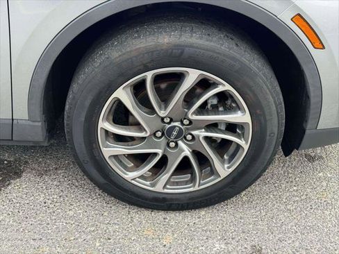 Used 2022 Lincoln Corsair AWD w/ Equipment Group 101A image 9