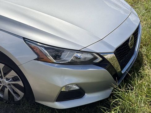 Used 2019 Nissan Altima 2.5 S FWD image 2