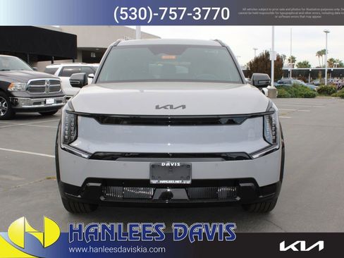 New 2026 Kia EV9 Land w/ Nightfall Edition Package image 4