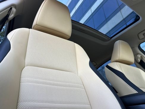 Used 2015 Lexus NX 300h AWD image 21