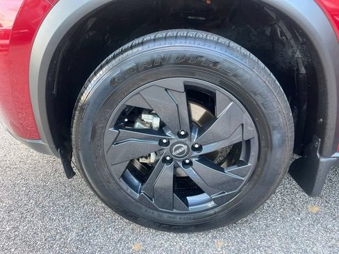 Used 2023 Nissan Rogue SV FWD image 29