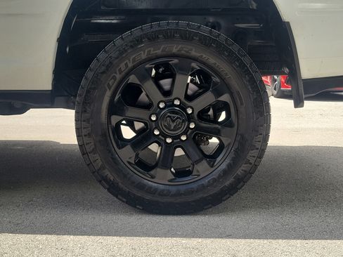 Used 2022 RAM 2500 Big Horn w/ Night Edition AWD/4WD image 9