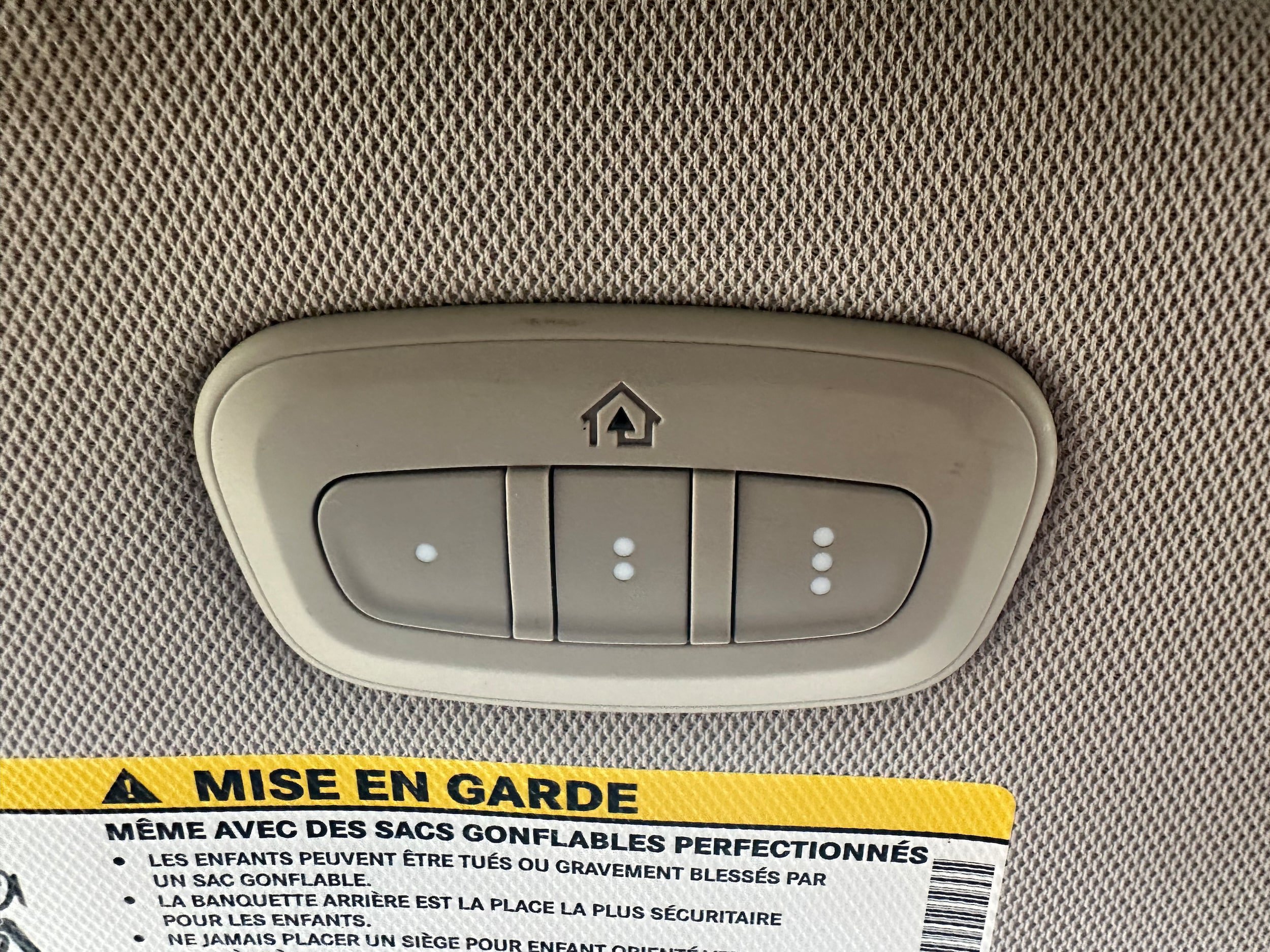 Used 2020 Chrysler Pacifica Touring-L FWD image 30