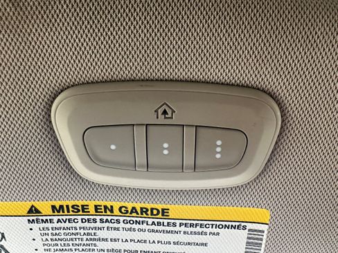 Used 2020 Chrysler Pacifica Touring-L FWD image 30
