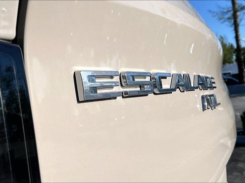 New 2026 Cadillac Escalade IQL Sport 2 AWD/4WD image 29