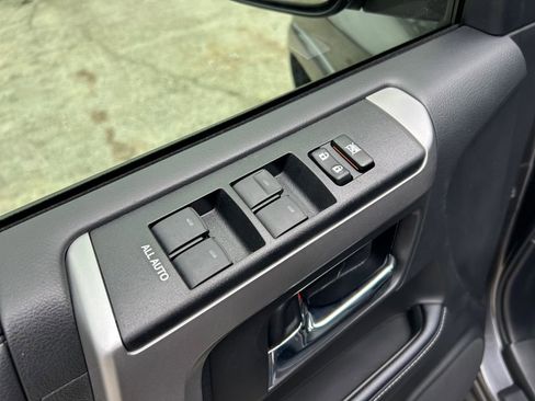 Used 2022 Toyota 4Runner SR5 Premium image 23