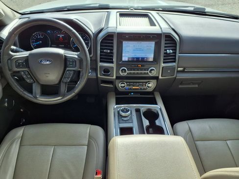 Used 2020 Ford Expedition XLT w/ Equipment Group 202A RWD image 11